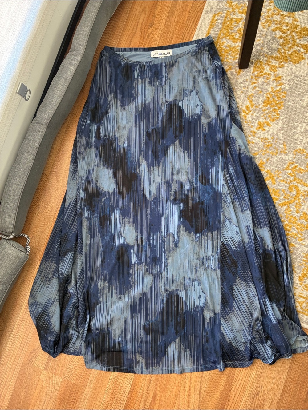 Like new women’s flowy Blue gray maxi Skirt